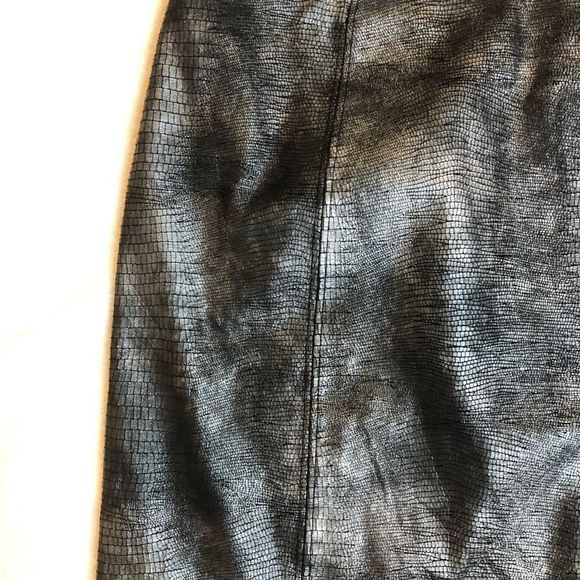 🔴 2 /$25 Jockey Women's Charcoal Gray Pleather Snake Skin Knee Length - Picture 2 of 7
